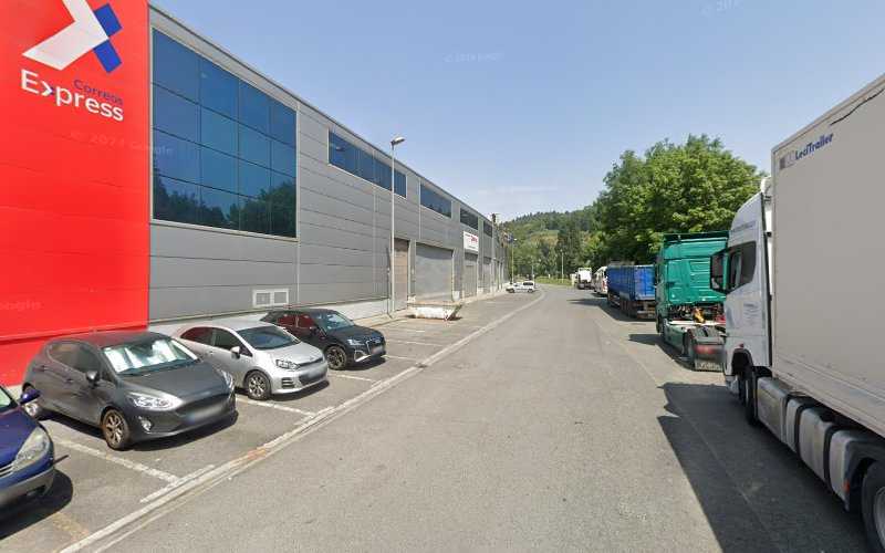 Fotografia tomada fuera de Cerramientos del Norte S.L. - Carpintería en Basauri, Vizcaya