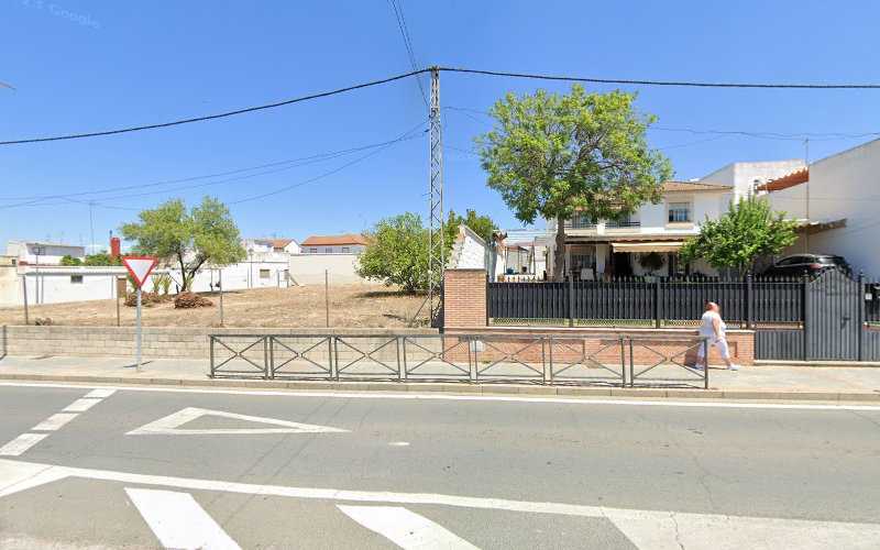 Fotografia tomada fuera de Puertas Ruca - Tienda de armarios en Almensilla, Sevilla
