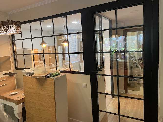 Fotografia tomada fuera de Carpinterias Metálicas C M - Carpintería metálica y de aluminio en Alcobendas, Madrid