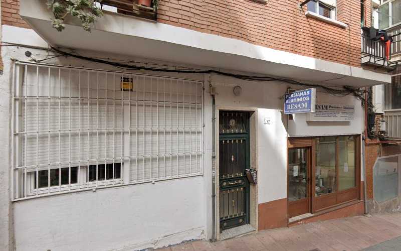 Fotografia tomada fuera de Persianas y Aluminios Resam - Carpintería metálica y de aluminio en Alcobendas, Madrid