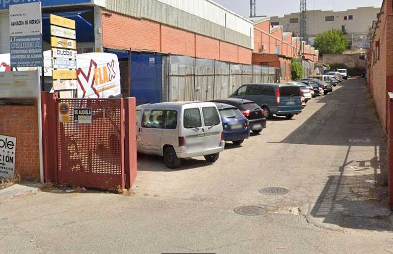 Fotografia tomada fuera de Crisalferro S L - Carpintería metálica y de aluminio en Alcobendas, Madrid