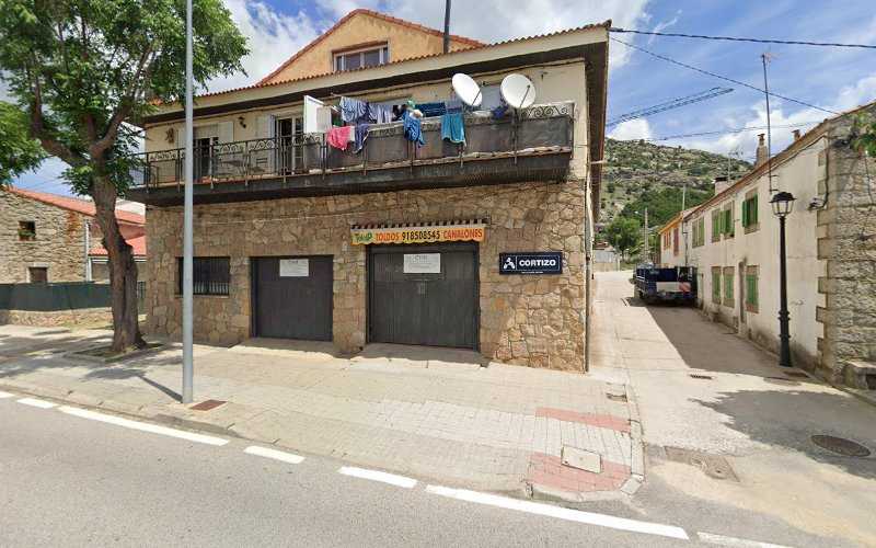 Fotografia tomada fuera de Chr Aluminium Madrid - Carpintería metálica y de aluminio en Zarzalejo, Madrid