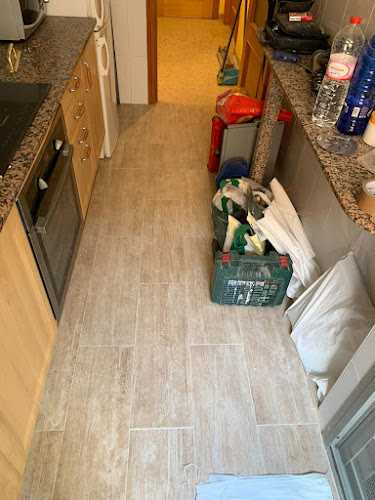 Fotografia tomada fuera de Salvador J. Vazquez - Carpintería en Xirivella, Valencia