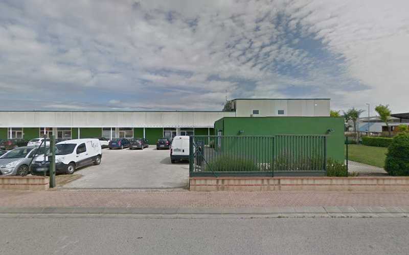 Fotografia tomada fuera de Fustik - Carpintero en Vulpellac, Girona