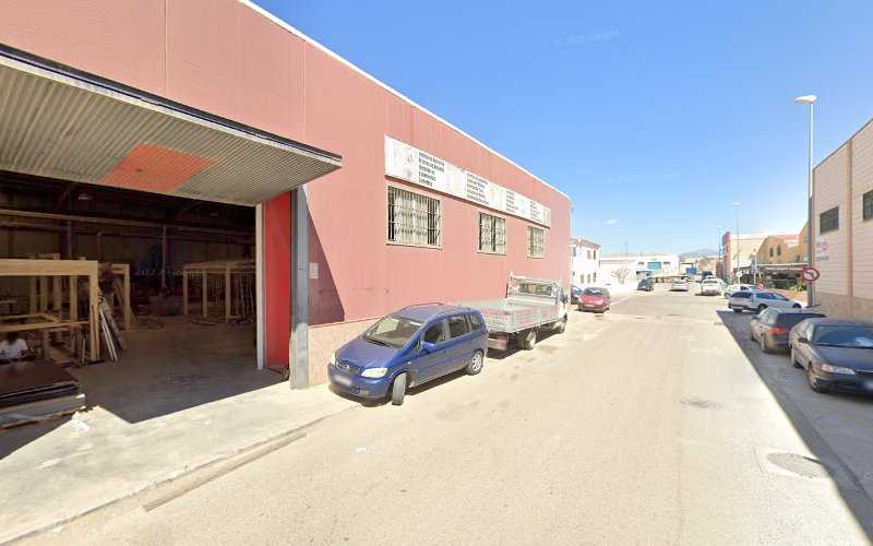 Fotografia tomada fuera de Novawood carpinteria de madera - Carpintero en Vélez-Málaga, Málaga