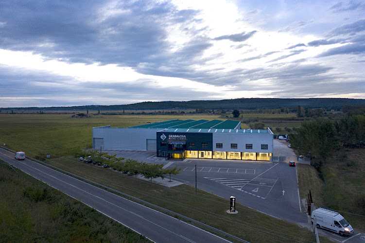 Fotografia tomada fuera de Metálicas Grabalosa, S.l. - Finestra d'alumini en Bellcaire d'Empordà, Girona