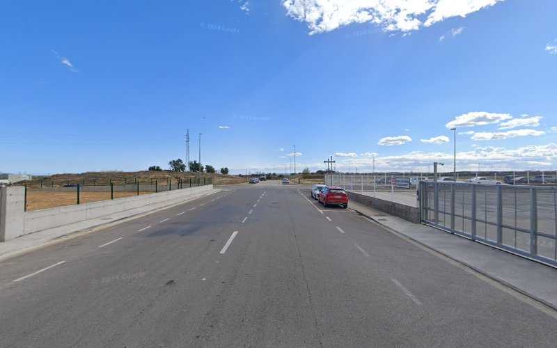 Fotografia tomada fuera de Calma - Carpintería en Vilamalla, Girona