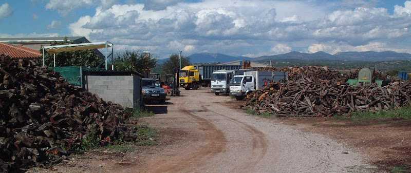 Fotografia tomada fuera de Leñas Oliver - Empresa maderera en Vilafamés, Castellón