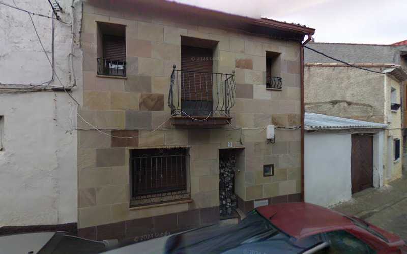 Fotografia tomada fuera de Sanser Ventanas - Carpintería metálica y de aluminio en Villamayor de Gállego, Zaragoza