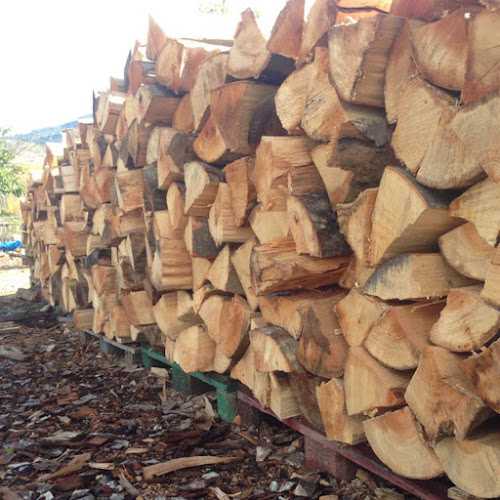 Fotografia tomada fuera de Tuleña. Venta de leña - Establecimiento de venta de madera en Santurde de Rioja, La Rioja