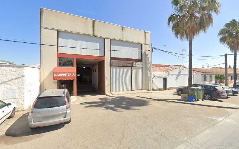 Fotografia tomada fuera de Carpintería Rodríguez Fernández - Carpintería metálica y de aluminio en Villanueva del Ariscal, Sevilla