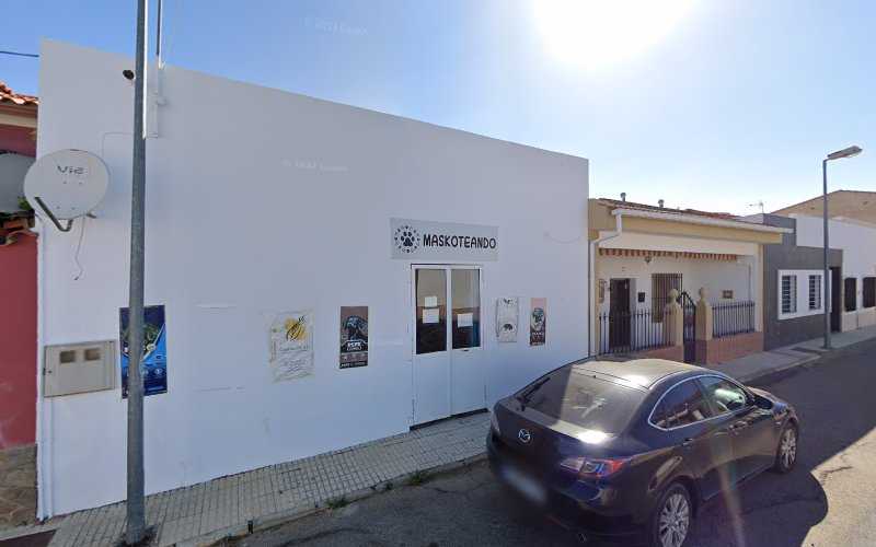 Fotografia tomada fuera de BORMASA CARPINTEROS - Oficinas de empresa en Villalba de los Barros, Badajoz