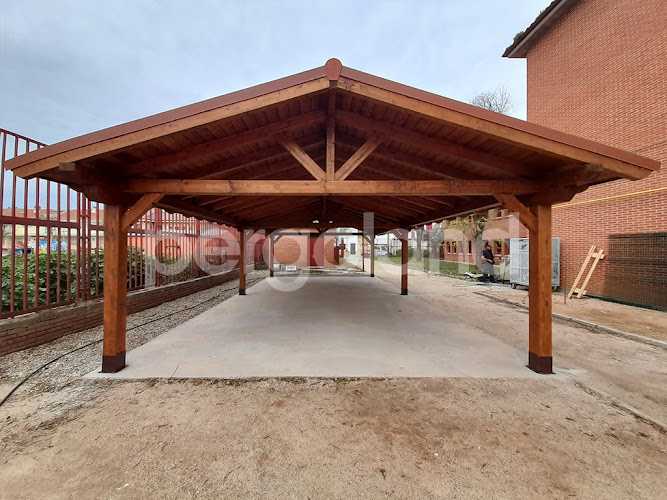 Fotografia tomada fuera de PERGOLAND Sueños en Madera - Carpintería en Collado Mediano, Madrid