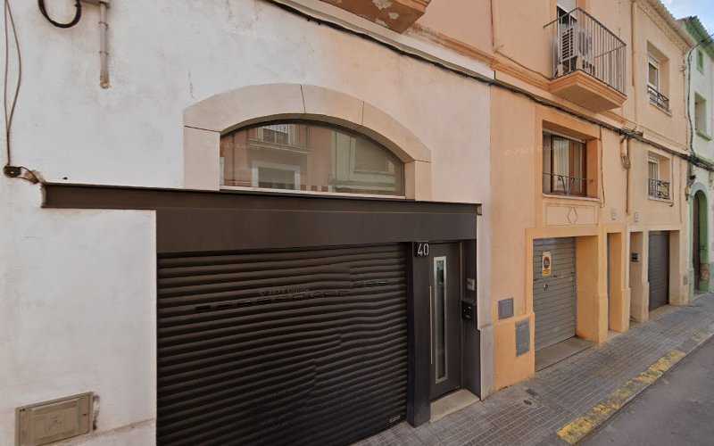 Fotografia tomada fuera de Carpintería Pallarès - Botiga d'armaris en Vilafranca del Penedès, Barcelona