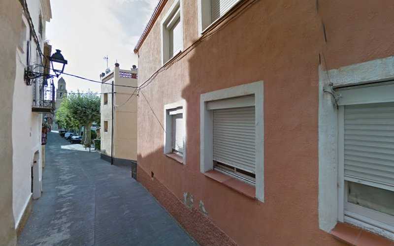 Fotografia tomada fuera de Francisco Javier Bové Carbó - Carpintería en Torrelles de Foix, Barcelona