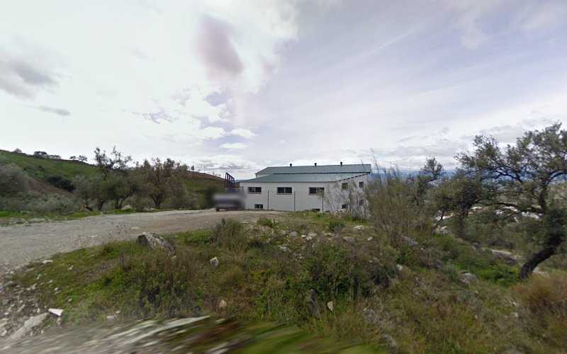 Fotografia tomada fuera de Metal Canillas, S.L. - Carpintería metálica y de aluminio en Canillas de Aceituno, Málaga