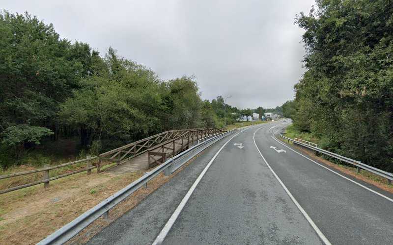 Fotografia tomada fuera de Carpintería Juan Noya - Tienda de armarios en Teo, A Coruña