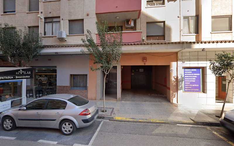 Fotografia tomada fuera de Colorin's - Carpenter en Villarreal, Castellón