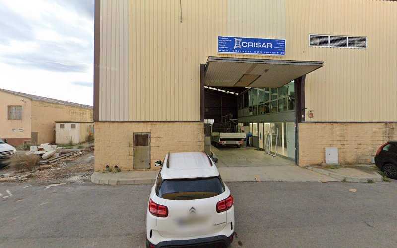 Fotografia tomada fuera de Crisar SL Ventanas de Aluminio Pvc y vidrio - Carpintería metálica y de aluminio en Villarreal, Castellón