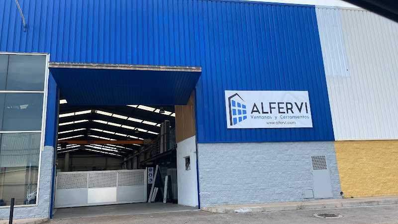 Fotografia tomada fuera de Alfervi Ventanas y Cerramientos - Carpintería metálica y de aluminio en Villarreal, Castellón