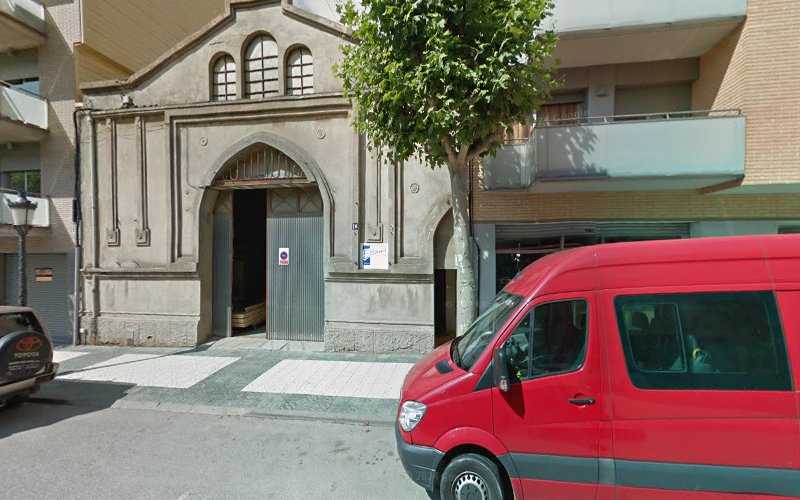 Fotografia tomada fuera de Fusteria Estany - Empresa maderera en Calaf, Barcelona