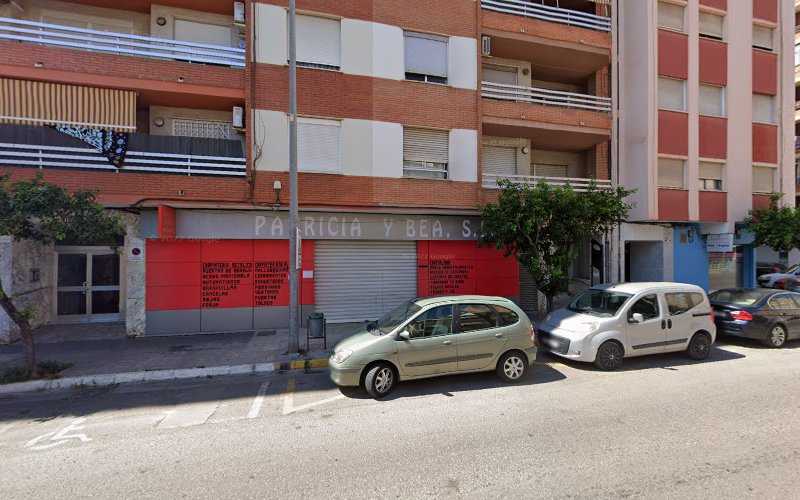 Fotografia tomada fuera de Patricia y Bea, S.L. - Carpintería metálica y de aluminio en Port de Sagunt, Valencia