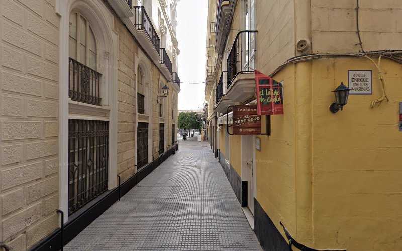 Fotografia tomada fuera de LUIS ARELLANO SEBASTIAN - Carpintería metálica y de aluminio en Cádiz, Cádiz