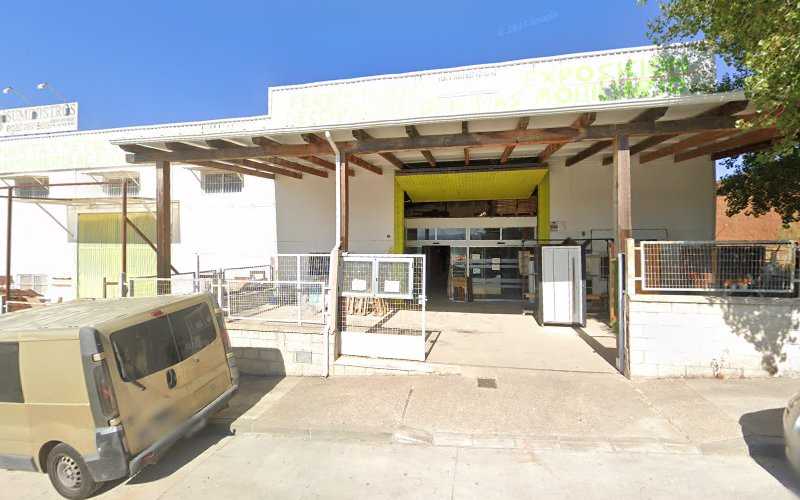 Fotografia tomada fuera de Suministros Egabrenses - Tienda de bricolaje en Cabra, Córdoba