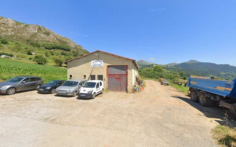 Fotografia tomada fuera de Carpintería y Ebanistería Collia & López - Carpintero en Arriondas, Parres, Asturias