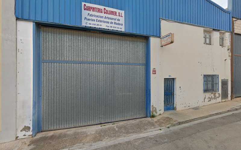 Fotografia tomada fuera de Carpinteria Colomer. S.L - Carpintería en Buñol, Valencia