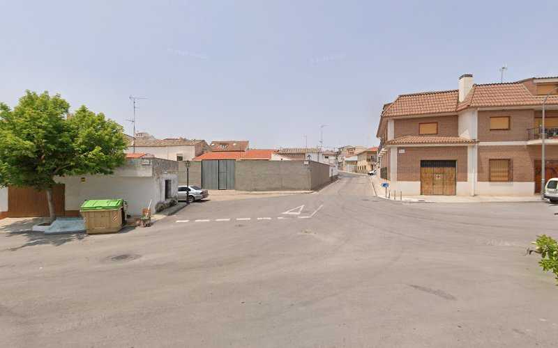 Fotografia tomada fuera de Puertas Arcicollar S L - Tienda de armarios en Borox, Toledo
