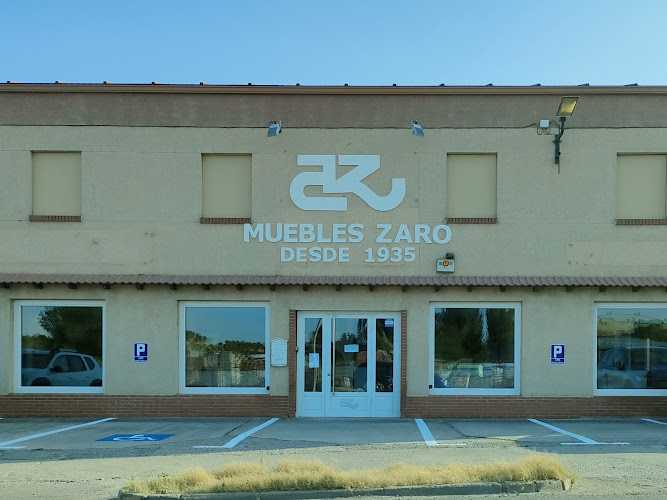 Fotografia tomada fuera de Muebles Zaro S.L. - Fábrica de muebles en Borja, Zaragoza