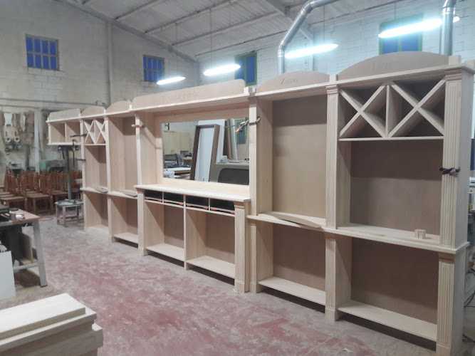 Fotografia tomada fuera de Muebles Borja - Fábrica de muebles en Borja, Zaragoza