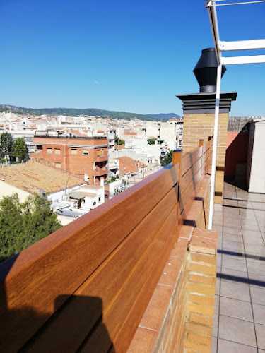 Fotografia tomada fuera de Reformit - Reformas en Sant Vicenç de Montalt, Barcelona