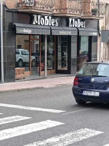 Fotografia tomada fuera de Mobles Llobet S L - Botiga de mobles en Artesa de Segre, Lérida