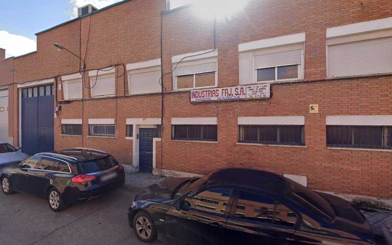 Fotografia tomada fuera de Elaboración De Chapa Camermi Sa - Carpintería metálica y de aluminio en Arganda del Rey, Madrid