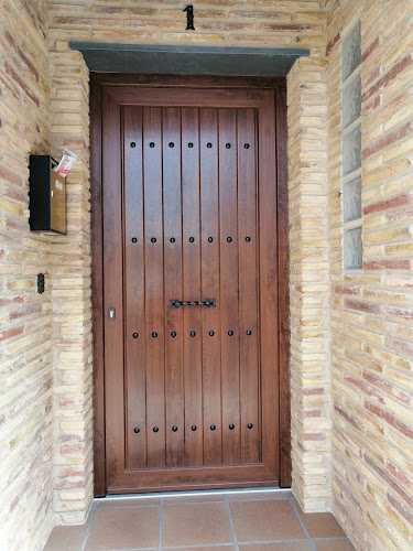 Fotografia tomada fuera de CARPINTERIA JESUS FRANCO - Carpintería en Torres de Berrellén, Zaragoza