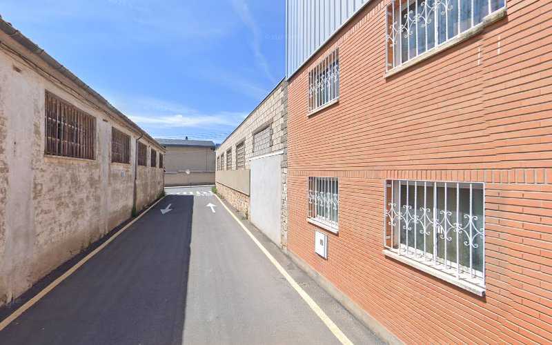 Fotografia tomada fuera de Ebanistería Barrios Barrigan SL - Fábrica en Cuarte de Huerva, Zaragoza