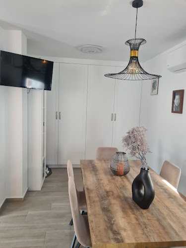 Fotografia tomada fuera de D-Cocinas - Carpintería en Vélez-Málaga, Málaga