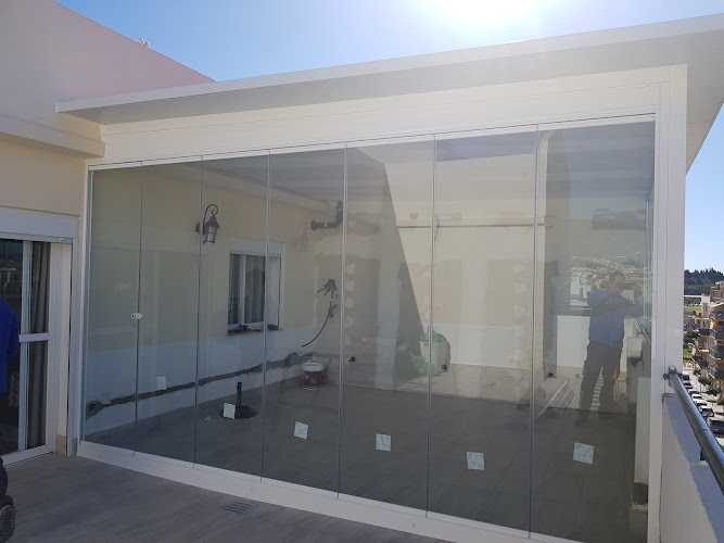 Fotografia tomada fuera de ALUMINUM Aluminios Vélez Málaga - Carpintería metálica y de aluminio en Vélez-Málaga, Málaga