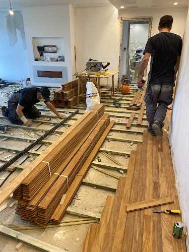 Fotografia tomada fuera de Puertas Kinmar y suelos laminados - Tienda de puertas en Santurtzi, Vizcaya