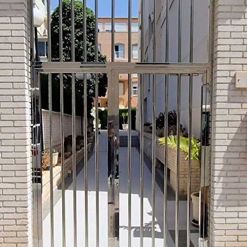 Fotografia tomada fuera de Cerrajería Alvarez de Levante SL - Cerrajería en El Palamo, Alicante