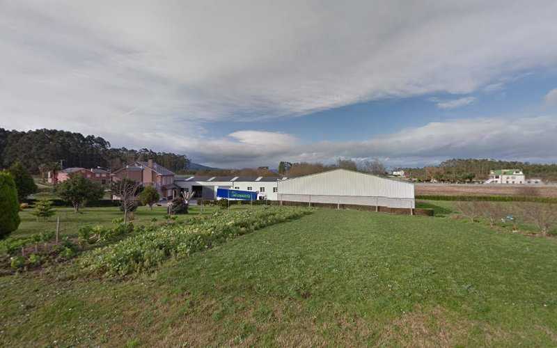 Fotografia tomada fuera de Carpintería Braulio - Tienda de armarios en Ribadeo, Lugo