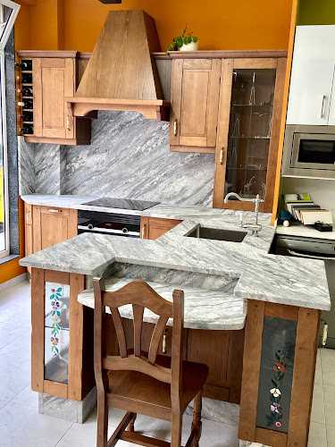 Fotografia tomada fuera de Decorama - Tienda de muebles de cocina en Ribadeo, Lugo