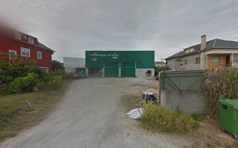 Fotografia tomada fuera de Aluminios De Luis - Carpintería metálica y de aluminio en Vilar, Lugo