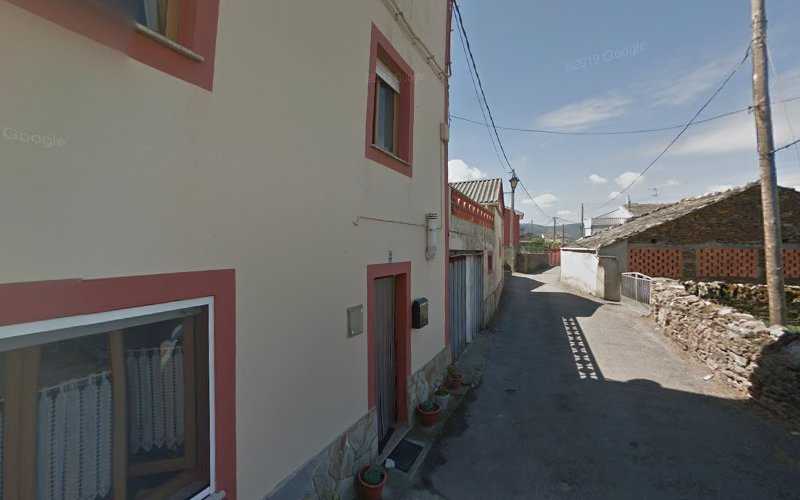 Fotografia tomada fuera de Aluabi - Carpintería metálica y de aluminio en Rinlo, Lugo