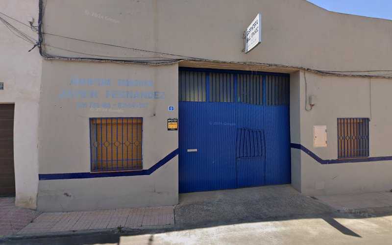 Fotografia tomada fuera de Carpintería Ismael Fernández - Tienda de armarios en Porzuna, Ciudad Real