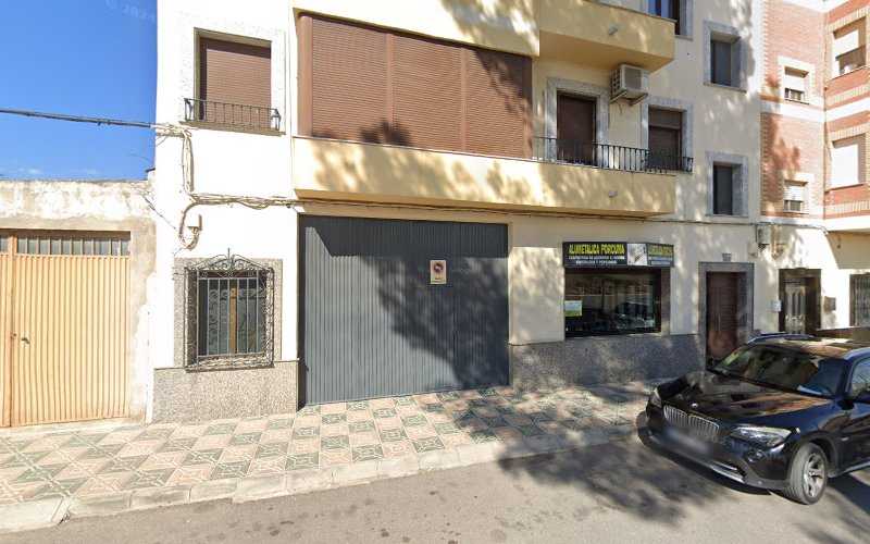 Fotografia tomada fuera de Alumetalica Porcuna S.L. - Carpintería metálica y de aluminio en Porcuna, Jaén