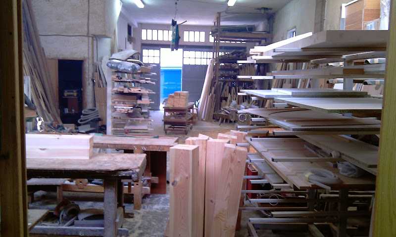 Fotografia tomada fuera de Carpintería Mato - Carpintería en Meicende, A Coruña