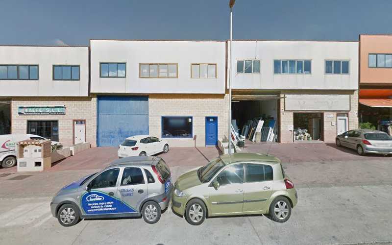 Fotografia tomada fuera de Aluminios Pizarra - Carpintería metálica y de aluminio en Pizarra, Málaga